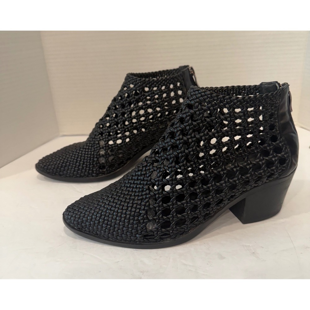 Mackin J Woven Black Pointed Toe Block Heel Back Zip Ankle Boots Sz 7